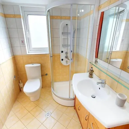 Angelika Two-storey House With Pool For 7